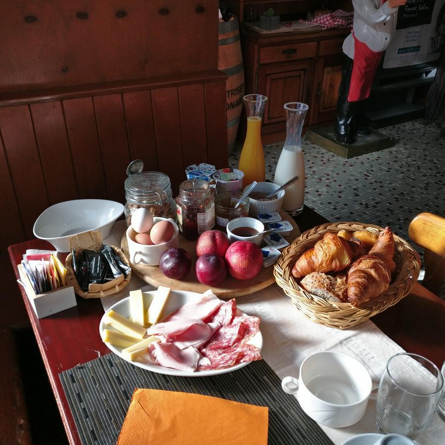 B&B Restaurant Le Pernollet Evionnaz Ngoại thất bức ảnh